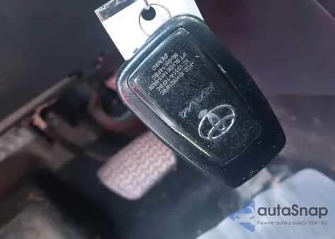 2022 Toyota Rav4 Xle from USA, damaged, VIN 2T3W1RFVXNW197647